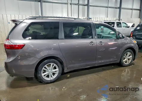 2015 Toyota Sienna Xle z USA, uszkodzony, nr VIN 5TDDK3DC2FS122849